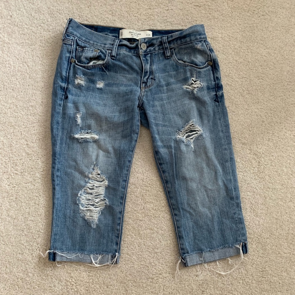 A&F ripped capris